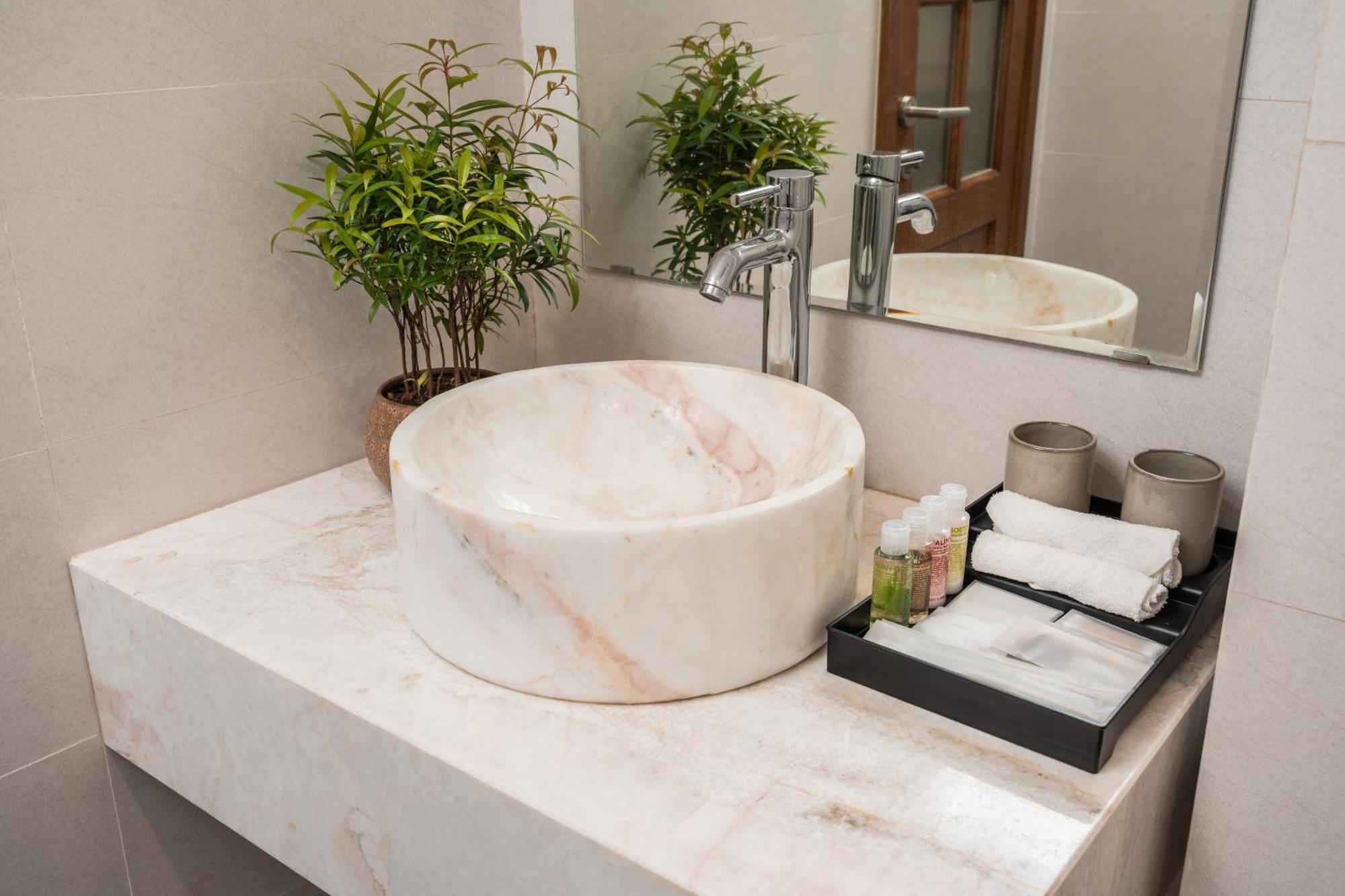 האנוי Le Parfum Apartment And Hotel מראה חיצוני תמונה